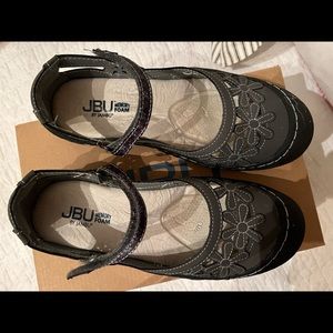 Ladies JBU Mary Janes.